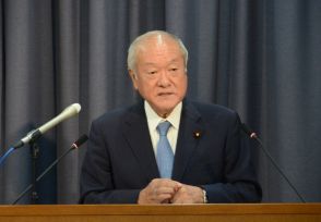 新NISAに広がる動揺「冷静に判断を」　財務相、株価急落で言及