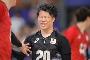 「山本様、どんだけ上げるんだ！」バレー日本代表リベロの妙技に解説者絶賛！ 視聴者から大反響「ワードセンス素晴らしすぎる！」【パリ五輪】