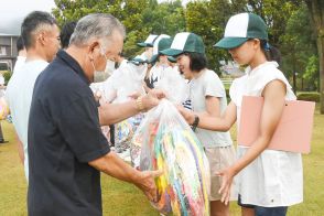 広島訪れ戦争を学ぶ  高森町「平和へのかけはし使節団」出発【長野県高森町】