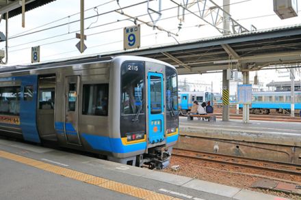 「天変地異じゃん」「ついにきたか」県都の駅へついに「自動改札」 ただ様子がちょっと違う？