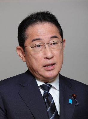 岸田首相「核兵器なき世界へ歩み止めない」広島市の平和記念式典であいさつ