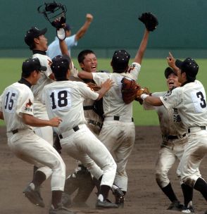 「どうせ俺らは…」　北国の劣等感覆した甲子園初Ｖから20年