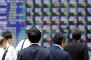 日経平均は反発で寄り付く、自律反発狙いの買いで　足元は2300円超高