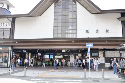 鎌倉駅前で９日、屋台の味とお酒を堪能　「ぼんぼり夜祭り」初開催