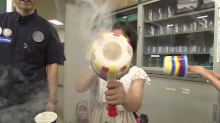 小学生が“空気砲”作りに挑戦　盛岡市子ども科学館で夏休みの実験工作教室　岩手県　