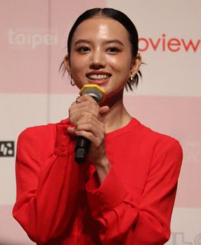 清原果耶「台湾のごはん大好き」とおすすめ料理紹介　「ダージャーハオ」とあいさつして登壇