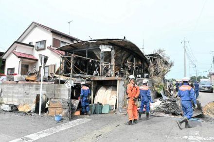 倉庫を放火容疑で男を逮捕、否認　埼玉県警が連続不審火との関連捜査