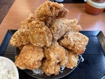 からあげ20個！山のような「デカ盛り定食」挑戦しがいがあるぞ