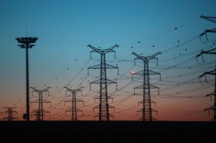 中国発改委、電力システム更新計画の詳細公表　再エネ増強へ