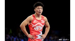 パリ五輪　レスリング　男子グレコローマンスタイル77キロ級　日下尚が銀メダル以上を確定