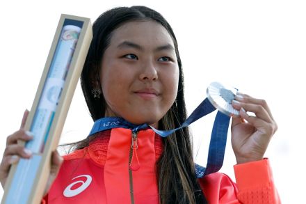 開心那が銀メダル獲得、14歳トルーが金 パリ五輪スケボーパーク女子