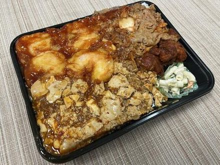 【東京都板橋区】「まごころ大高」ピリ辛おかず全部乗せ「ホットホットホット」を堪能！