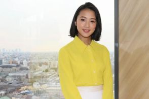 ＜竹内由恵＞「0歳娘のギャルポーズ？にもご注目」　親子ショット公開に「すっごく可愛い」の声