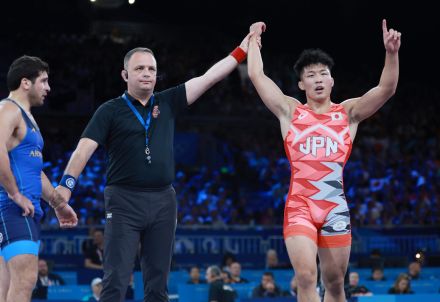 日下「人生変えるために」　粘り勝って決勝へ―レスリング〔五輪〕