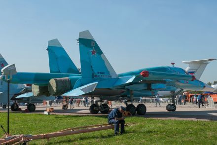 ウクライナ、ドローンの越境攻撃でSu-34爆撃機3機に損害　手放しでは喜べず