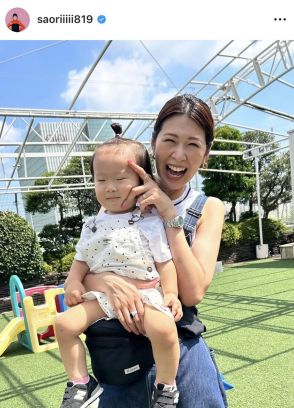 木村沙織、「夏は好き」親子でオーバーオール姿を披露！暑いけど満面な笑顔の親子２ショに「親子で最高～」の声