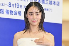 山本美月、素肌輝くオフショルドレス姿で魅了　夏に行きたいところを明かす