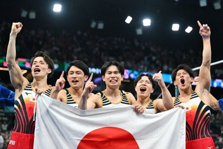 パリ五輪・体操男子団体、日本の大逆転劇の理由 諦めなかった5人が高めていた「力」