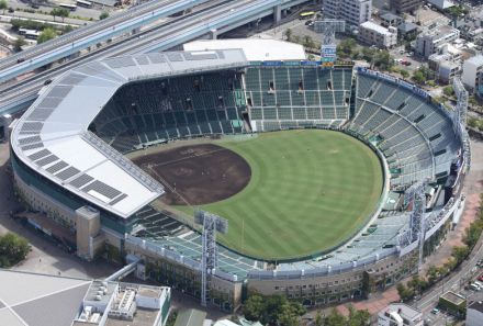 夏の甲子園、塁審の靴が「黒」から「白」へ　暑さ対策の一環