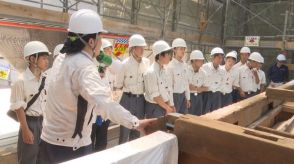 建築科の高校生が国宝・神谷神社本殿の修復を見学　2022年9月に落雷で屋根焼ける　香川・坂出市