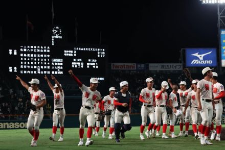 【甲子園】智弁学園が延長戦に競り勝つ　エース田近楓雅「ナイターでの試合がプロ選手のようで楽しかった」