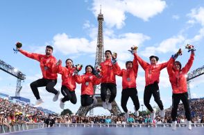 繰り上げ銀の日本にメダル授与 北京五輪フィギュア団体