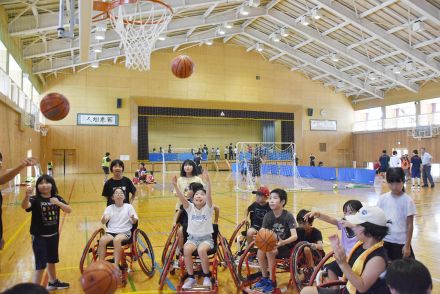 体動かす楽しさを  龍谷大とスポーツフェス【長野県阿智村】