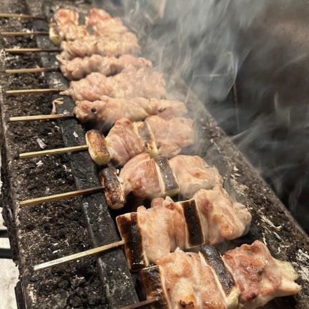 焼き鳥の名店「丈参」が東京に帰ってきた！ 希少部位のコースを堪能（東京・築地）