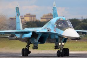 Su-34を爆破...ウクライナのドローン攻撃で「焦土と化した」ロシア空軍基地、衛星画像が示す被害規模