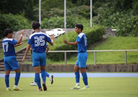 大津、4-0で四日市中央工を下し3連勝で決勝Tへ