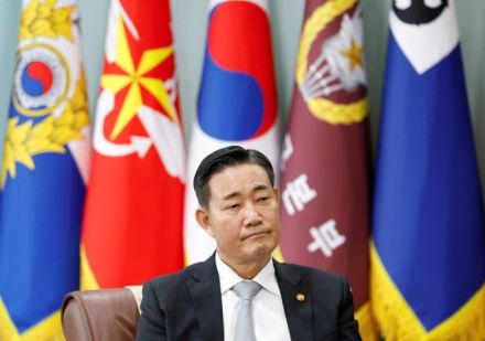 韓国、核兵器開発すれば米との同盟関係に亀裂も　国防相が見解