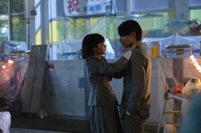 見上愛×宮世琉弥共演、Netflixシリーズ『恋愛バトルロワイヤル』場面写真12点が一挙解禁