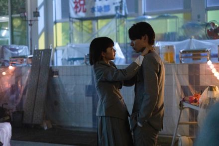 見上愛×宮世琉弥共演、Netflixシリーズ『恋愛バトルロワイヤル』場面写真12点が一挙解禁