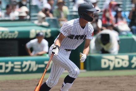 美技連発に甲子園がどよめいた！大型遊撃手・岩井天史（滋賀学園）が甲子園開幕戦でドラフト本指名級の活躍！＜高校野球ドットコム注目選手ファイル・ コム注＞