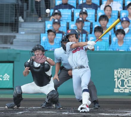 【甲子園】京都国際が初回に打者一巡の猛攻で４点先取　初出場の札幌日大からリード奪う