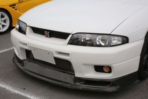 新車で買った日産R33「スカイラインGTS」から念願の「GT-R」へ乗り換え！ 将来は息子に譲りたいと計画中。ただし維持費が…なんとリップは4本目!!