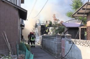 岡山・玉野で民家2棟と倉庫全焼　1人搬送も命に別条なし