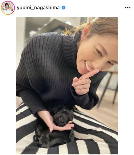 フジ・永島優美アナ、娘のハーフバースデーをお祝い　愛犬とのツーショットにファンもん絶