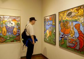 多様な生物 鮮やかに　オノデラさん絵画展　岩手・花巻