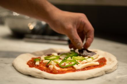 日本の食材を活かした新しい“日本発のピザ店”が、渋谷サクラステージにグランドオープン！