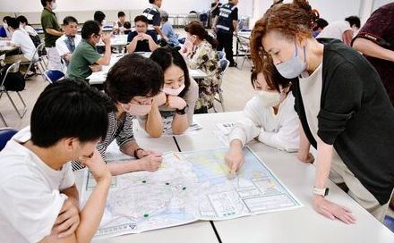 「徒歩避難が原則。高齢者や幼児らは…」 沖縄・豊見城市で防災講座　津波避難の課題を学ぶ