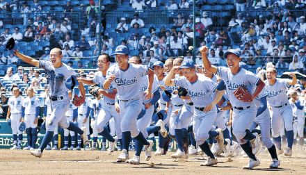 小松大谷が甲子園初勝利　明豊に８―４、１４日に大阪桐蔭戦