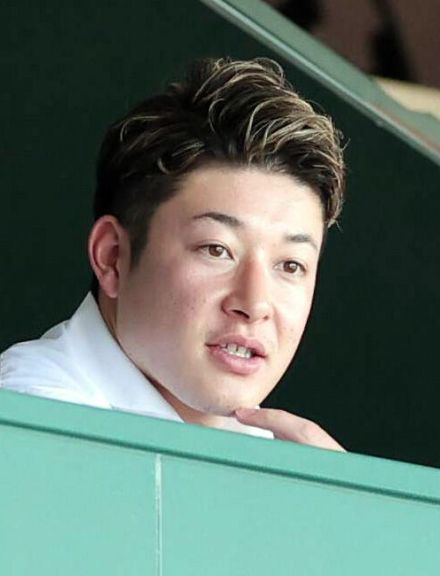 【甲子園】オリックス・吉田輝星が母校・金足農の試合を観戦　弟・大輝の熱投を目に焼き付ける