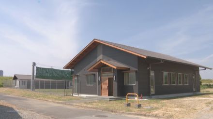 花火の玉が落下して全焼した弓道場　2年かけて再建　高専の部員たち喜び