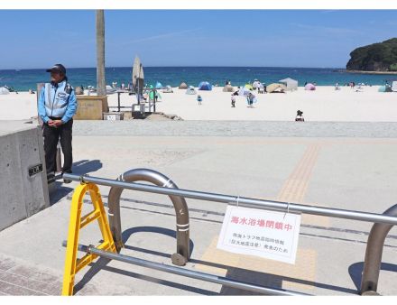 紀南の夏の行楽直撃　花火大会中止、海水浴場閉鎖、巨大地震注意で和歌山