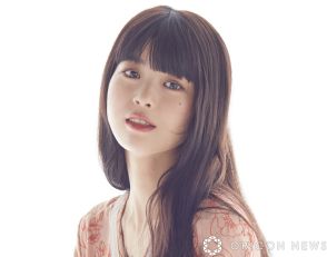 馬場ふみか、ランジェリーで美ボディあらわ「女神!!」「色っぽい」　“ふり向き”大胆ショットに反響