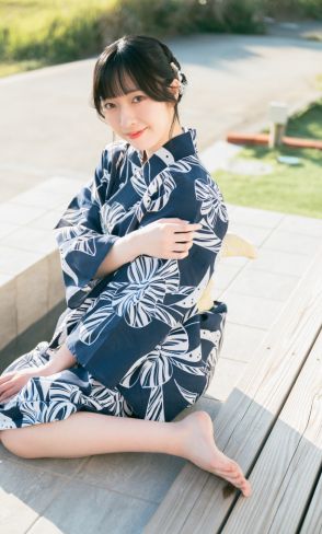 菅叶和、浴衣で美脚あらわ！サウナ姿も披露　初のデジタル写真集2冊発売へ