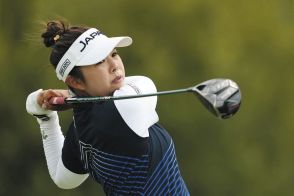 女子ゴルフ・山下美夢有、通算７アンダーに伸ばして金メダル争いに食い込み最終日へ【パリオリンピック】