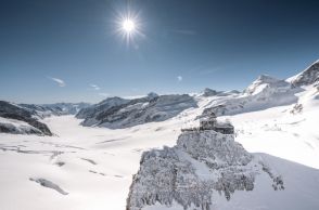 ＜気候革命＞スイス氷河が消失の危機　温暖化の影響、過去85年で半減と推定