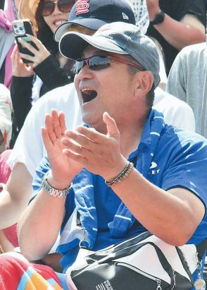 秋田の農家ら熱い応援　金足農高　甲子園初戦で涙